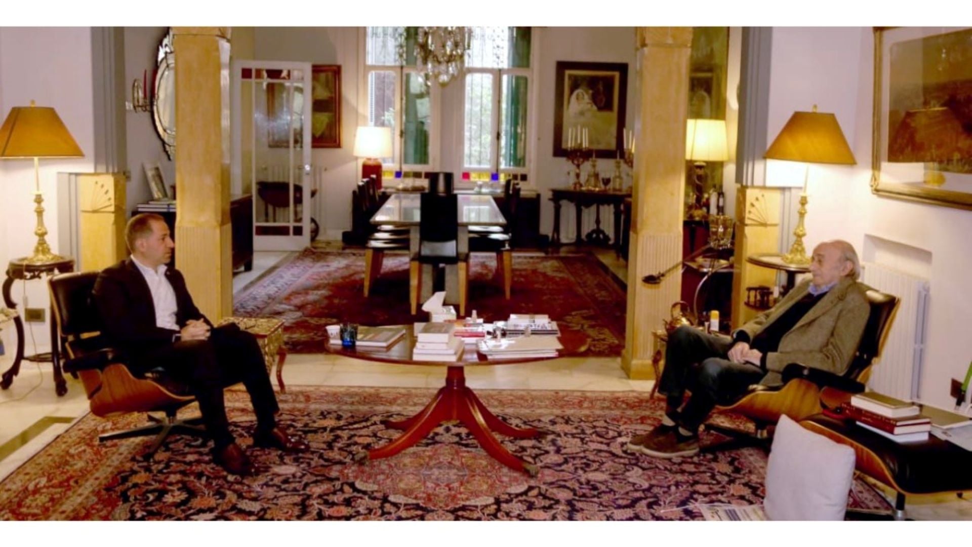 لقاء بين الجميّل وجنبلاط أكد أهمية دعم مبادرة رئيس الجمهورية وقرارات الحكومة